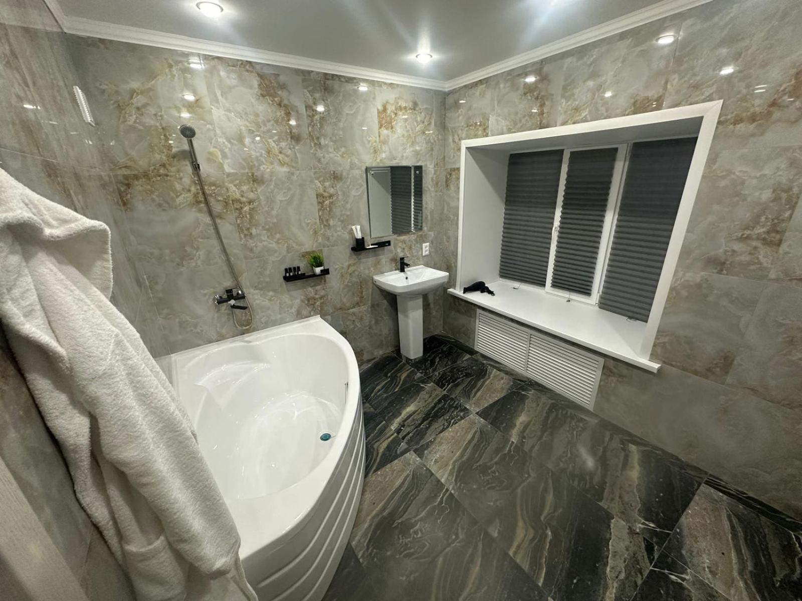 Сафр Hotel อูรัลส์ค ภายนอก รูปภาพ